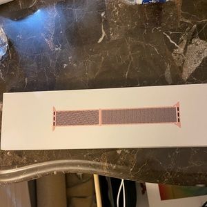 Apple Watch 44mm pink sand sport loop